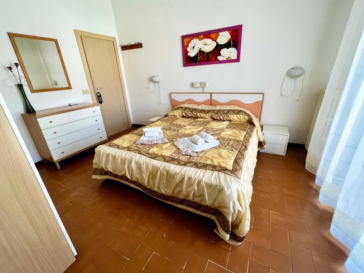 Bed&Breakfast Villa Lorena Forte dei Marmi Dış mekan fotoğraf